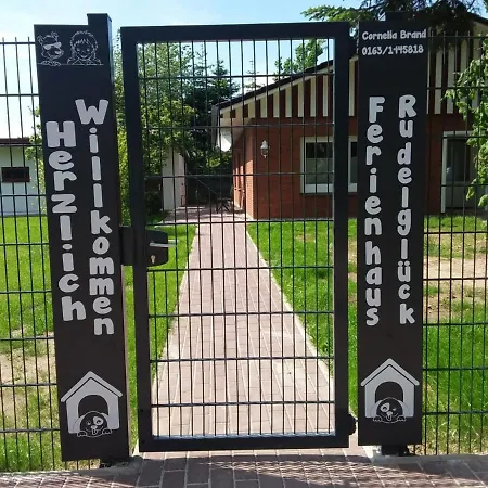 Ferienhaus Rudelgluck Дом отдыха *